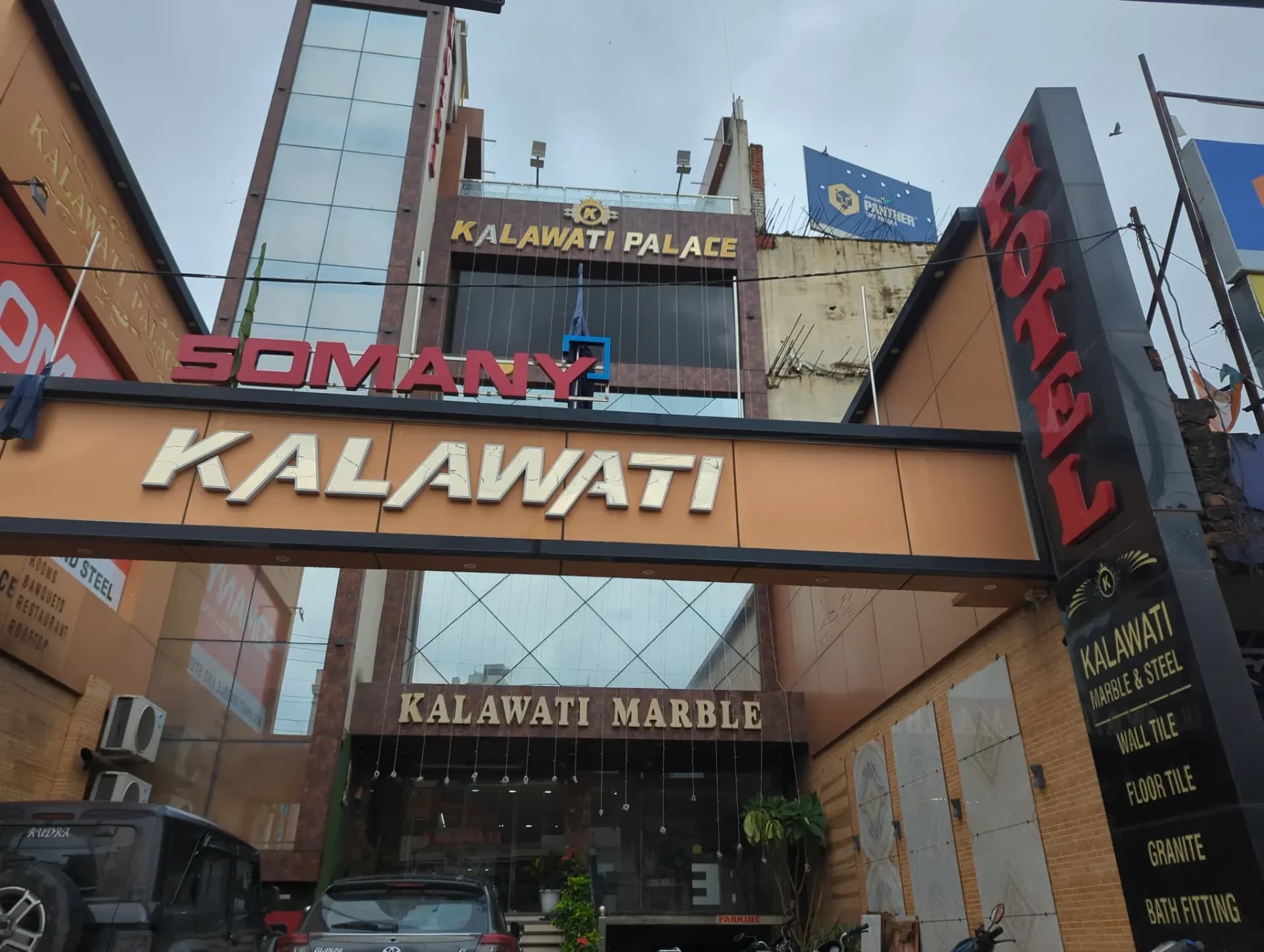 Hotel Kalawati Palace