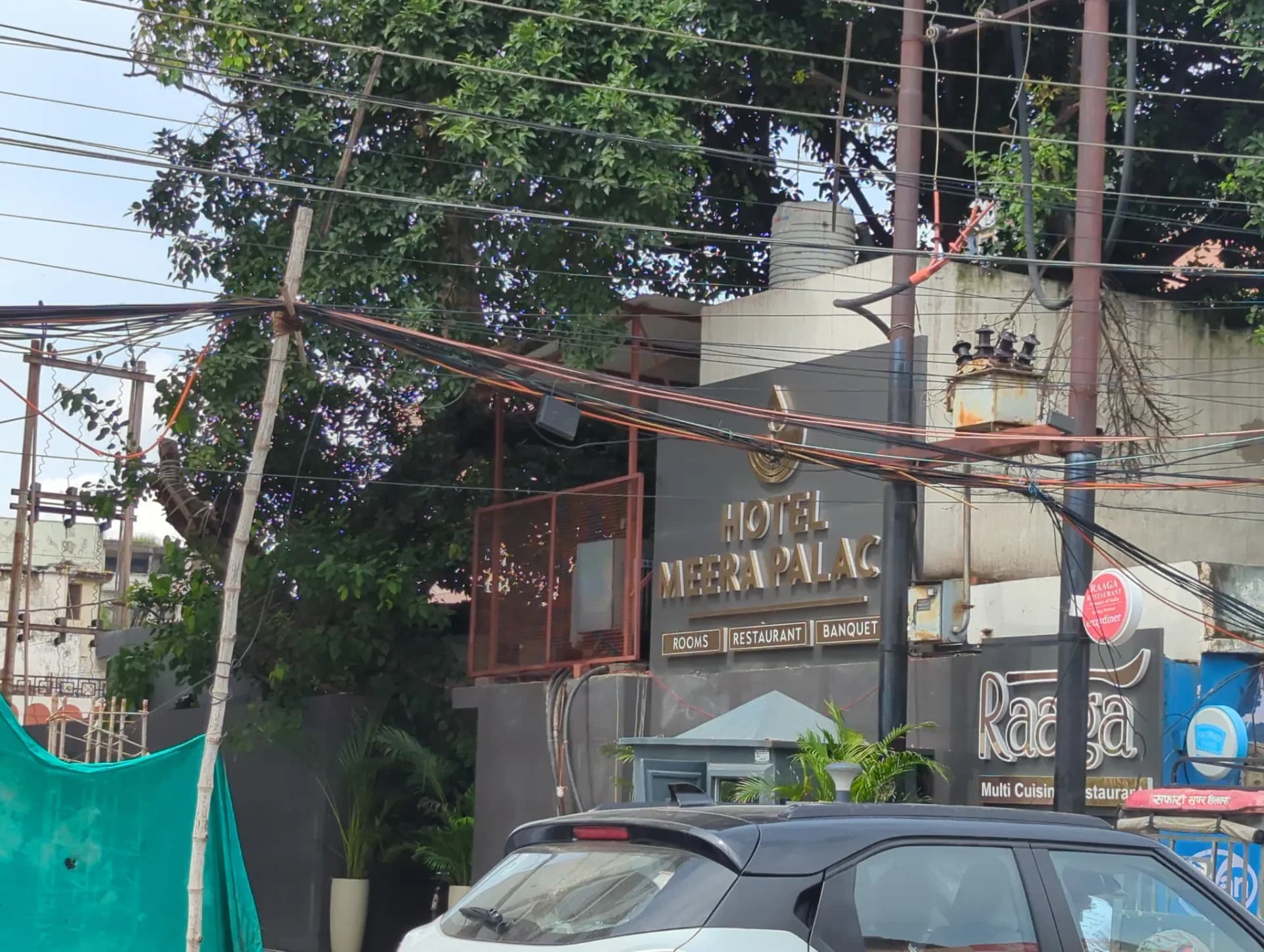 Hotel Meera Palace