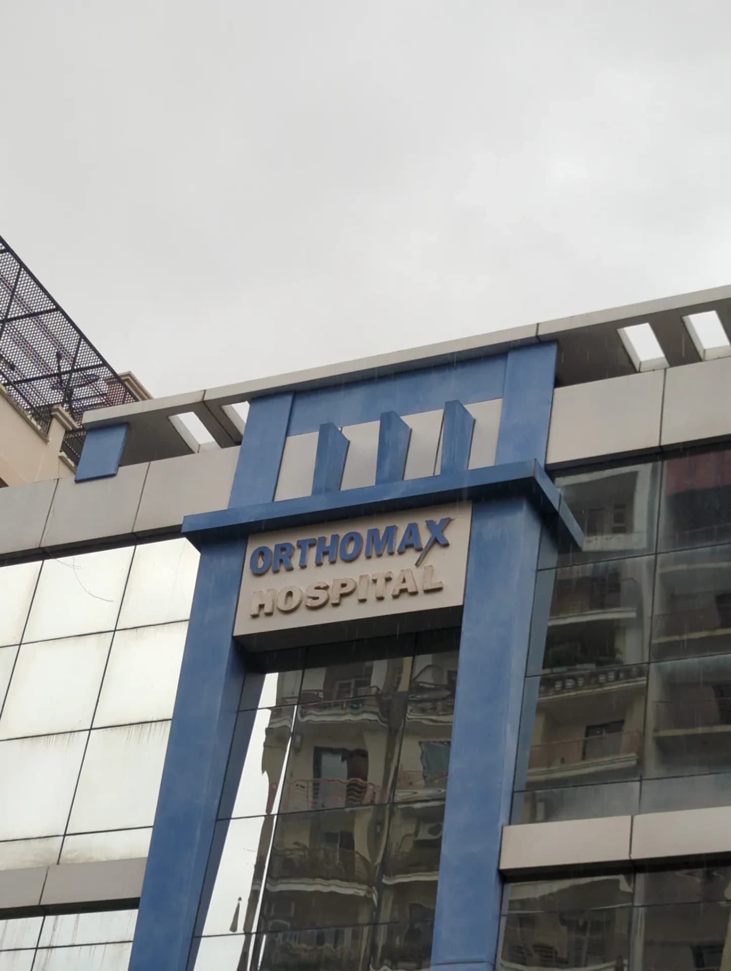 Orthomax Hospital