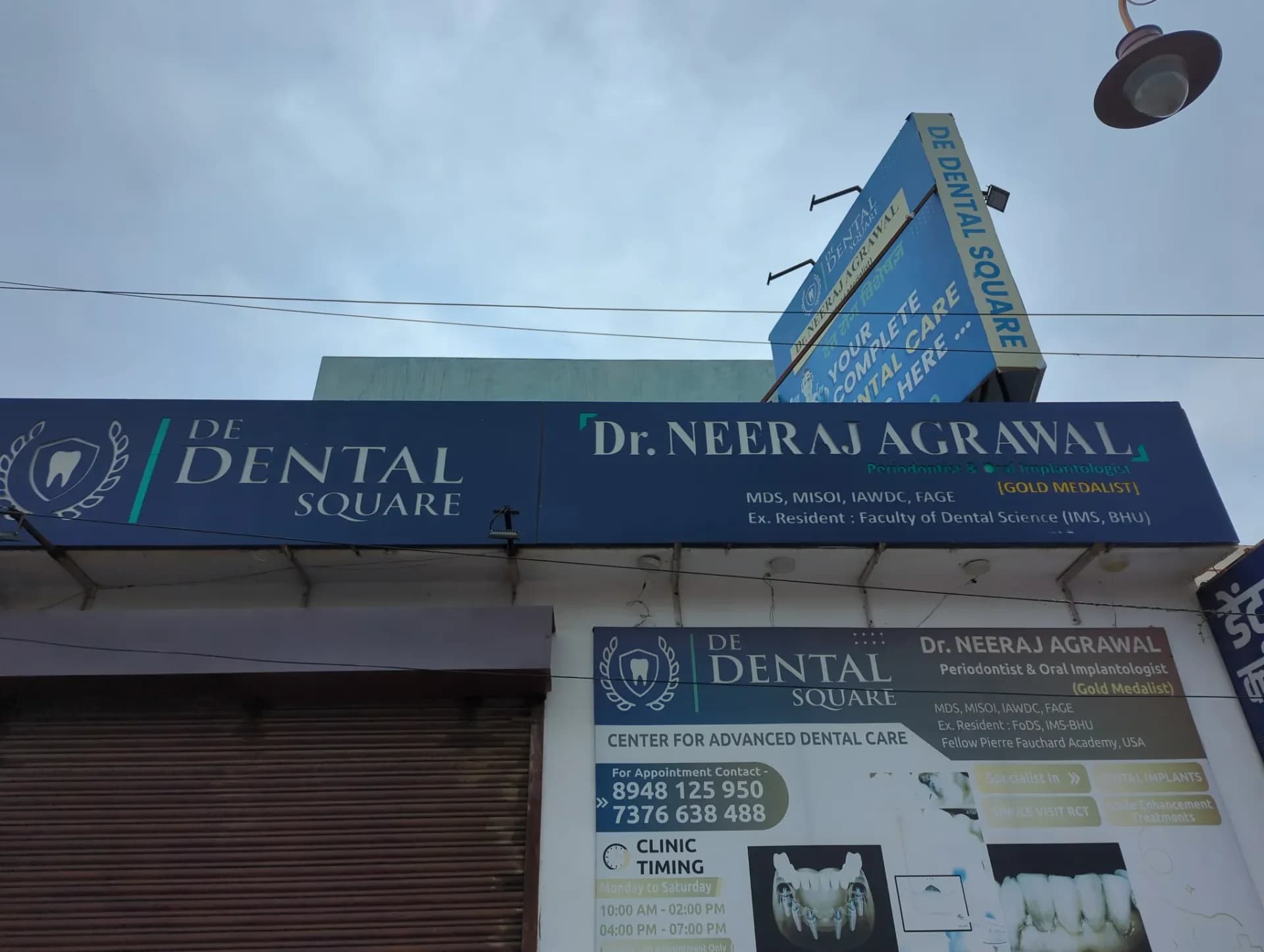 De Dental Square