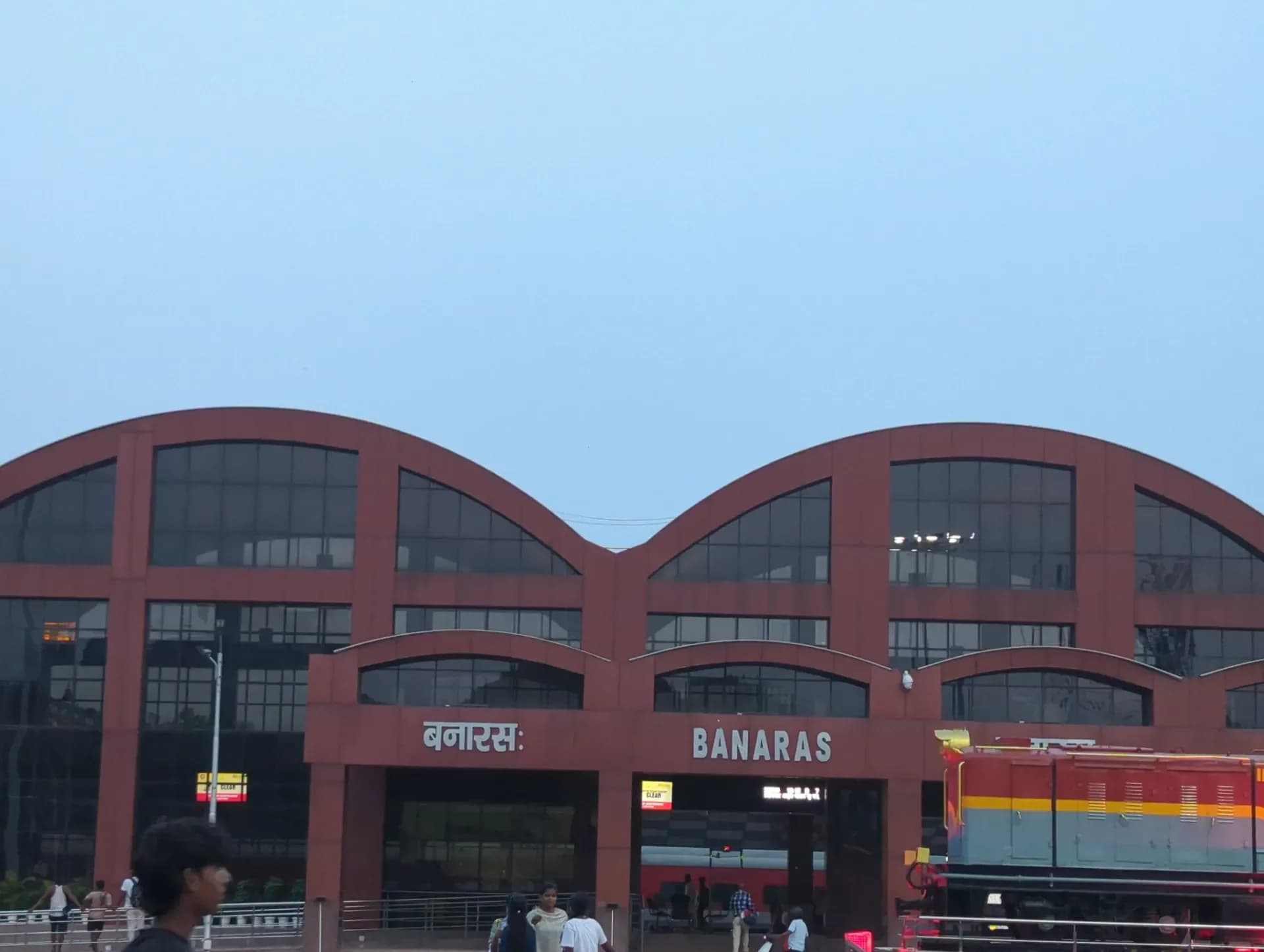 बनारस रेलवे स्टेशन-मण्डुआडीह, वाराणसी