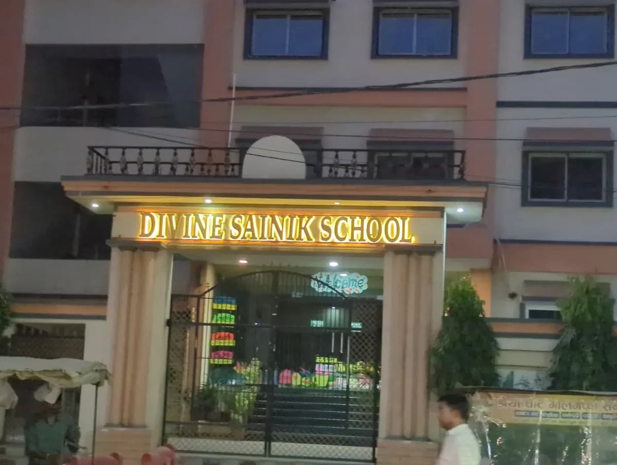 DIVINE SAINIK SCHOOL