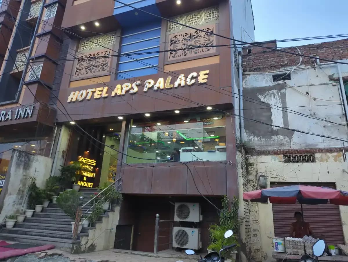 Hotel APS Palace